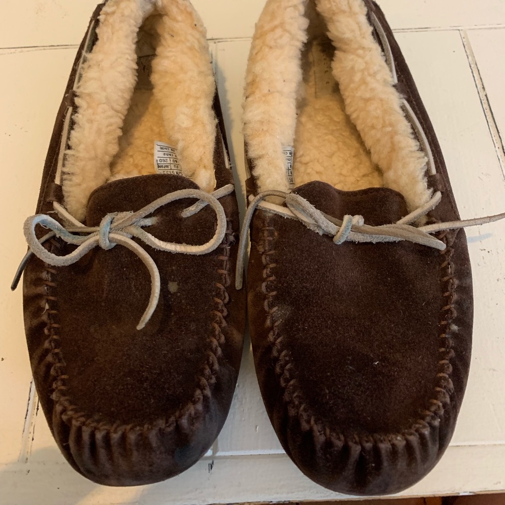UGG slipper!!